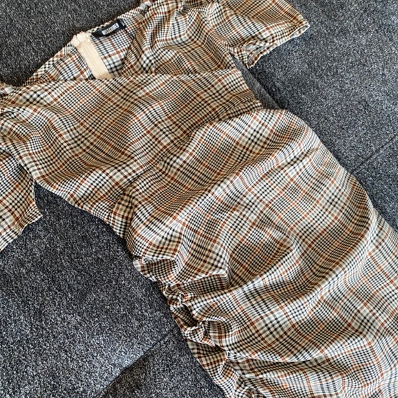 Missguided ruched midi dress - Picture 3 of 4